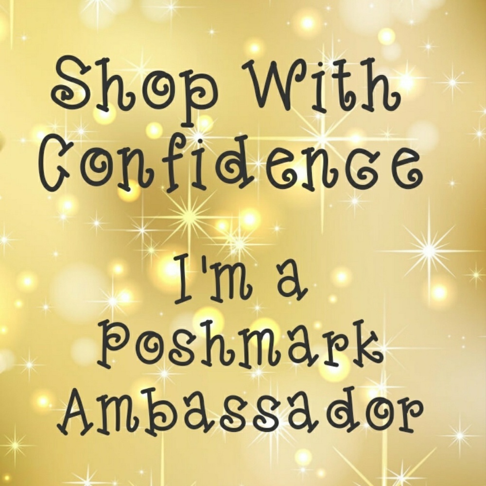 Im a Poshmark Ambassador!💕😁